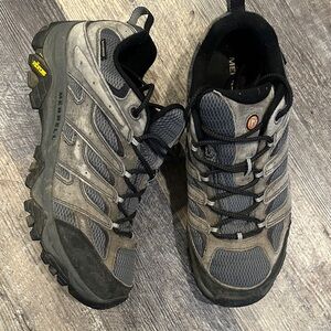 Merrell Men's Black and Gray Moab 3 Wide Hiking Shoes